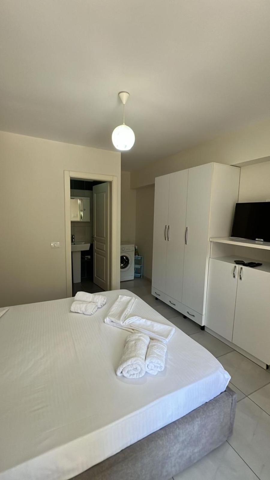 Urban Retreat Apartments Тирана Экстерьер фото
