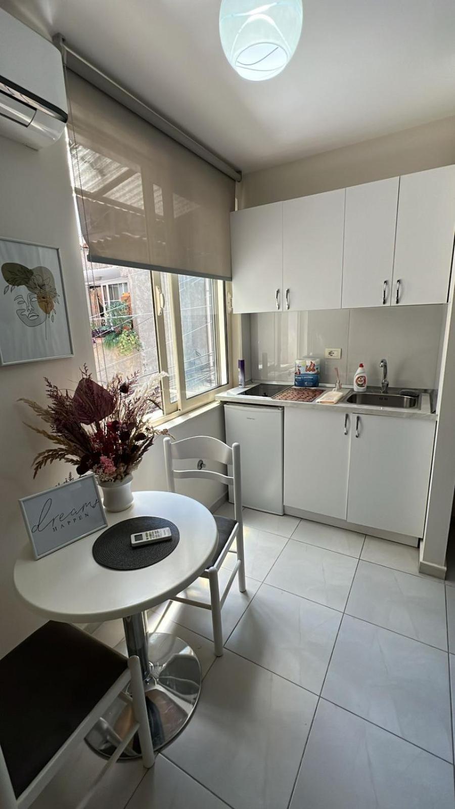 Urban Retreat Apartments Тирана Экстерьер фото